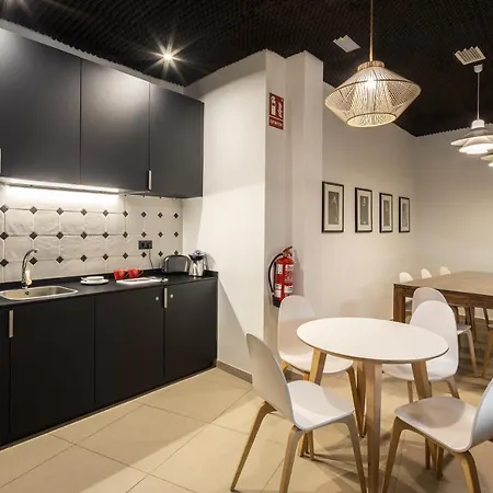 Toc Hostal